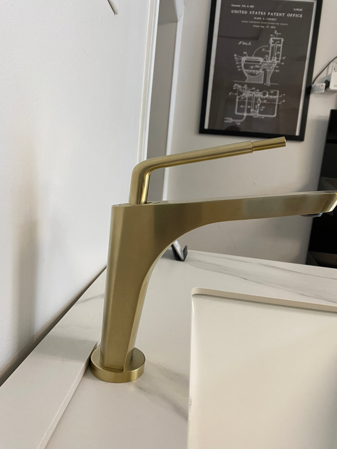 Nordic Design New Single Hole Bathroom Faucet