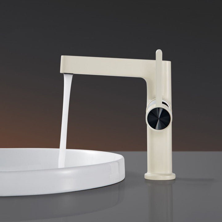 Circo-Single hole bathroom faucet