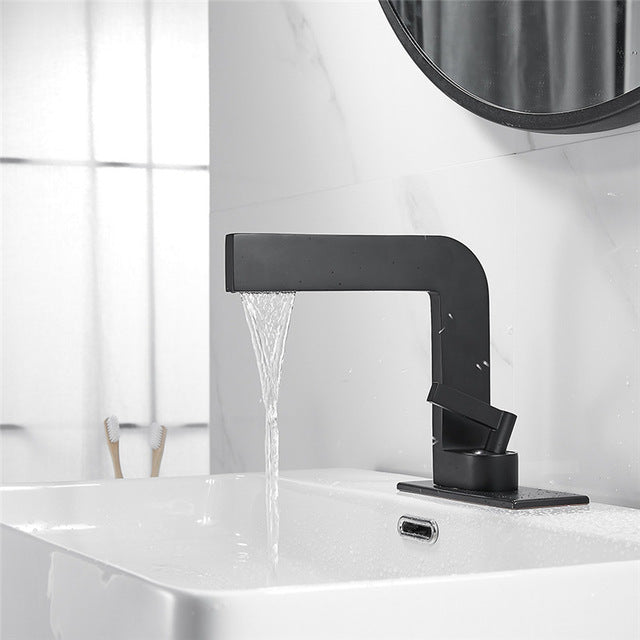 New Italian design Single Hole Bathroom Faucet